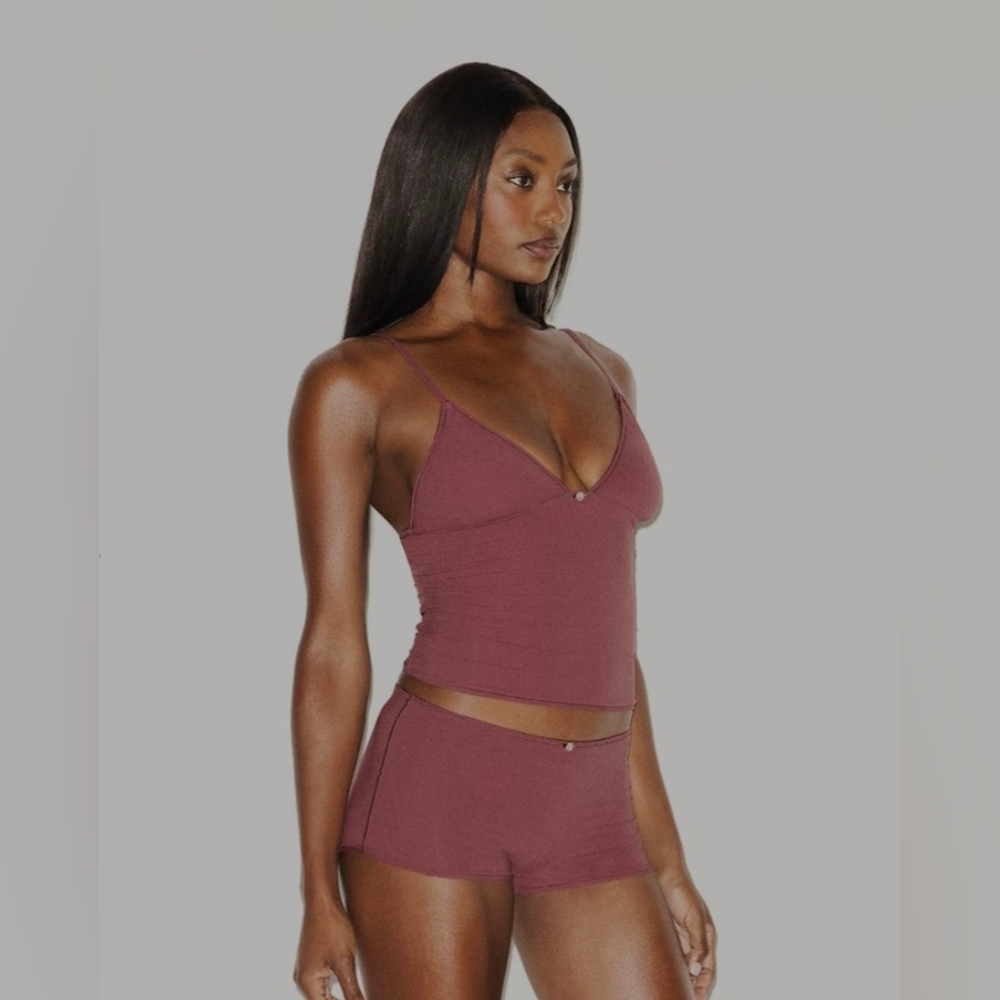 SKIMS Cami and Shorts Set Sz M